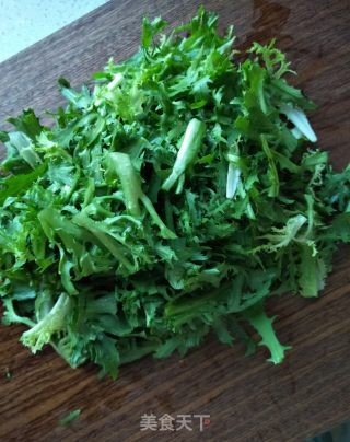Peanuts Mixed with Bitter Chrysanthemum recipe