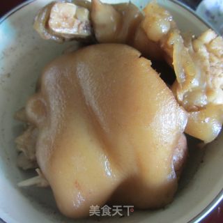 Sauce-flavored Pig's Feet Dipped in Sauce---the Taste is Different---hakka Cuisine recipe