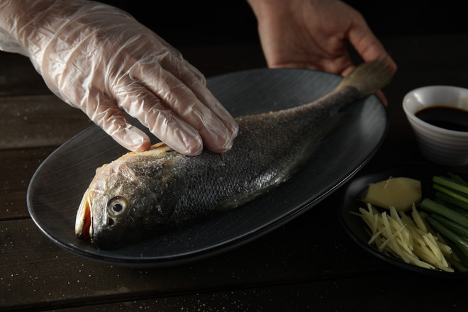 Steamed Yellow Croaker! Delicacy in Fish! recipe