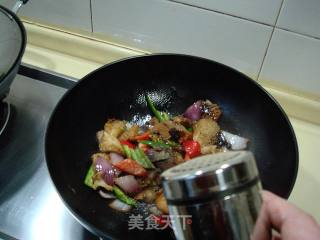 Stir-fried Beef Tripe with Black Pepper and Onion recipe