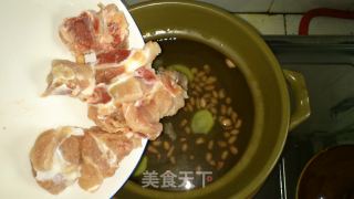 Daylily and Wolfberry Pork Ribs Soup recipe