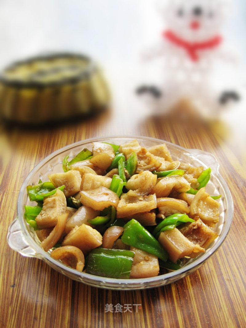 Stir-fried Pork Skin with Chili recipe