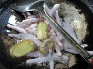 Fragrant Chicken Feet recipe