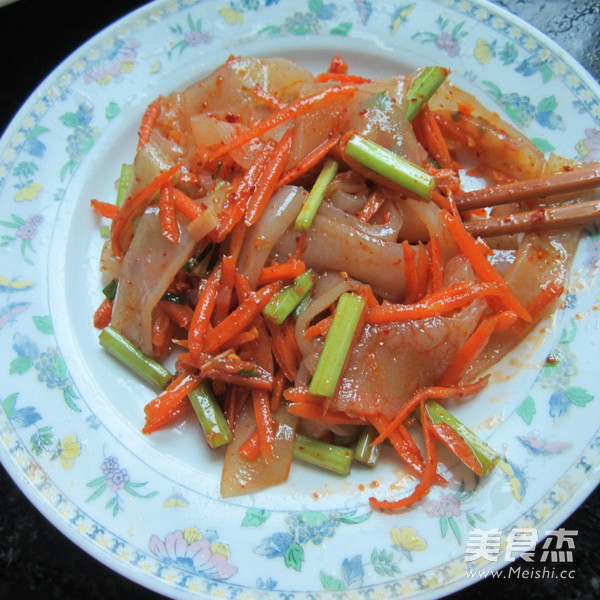 Celery and Carrot Shreds Mixed with Vermicelli recipe