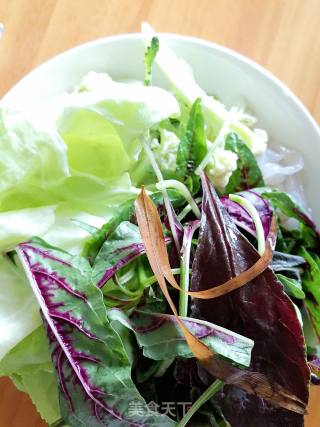 Low-fat Nut Salad recipe
