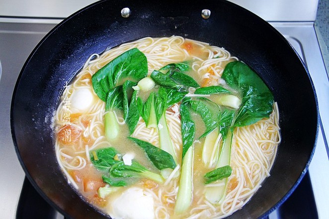 Hot Noodle Soup with Poached Egg recipe