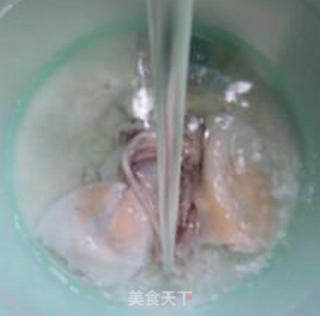 Fried Squid with Leek and Green Bean Sprouts recipe
