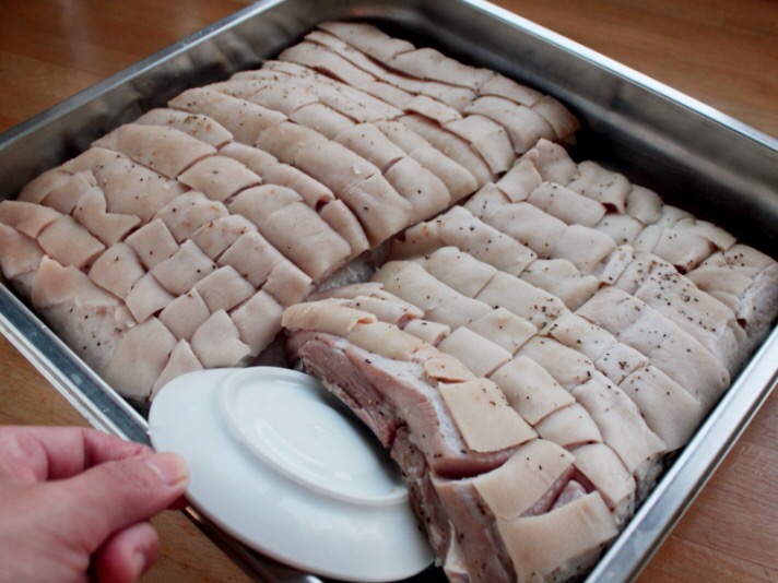 Norwegian Christmas Dinner Roasted Pork Ribs Ribbe Recipe - Simple ...