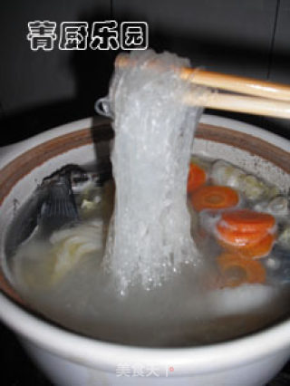 Assorted Crucian Carp Soup in Casserole recipe