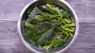 Net Red Spinach Pie recipe