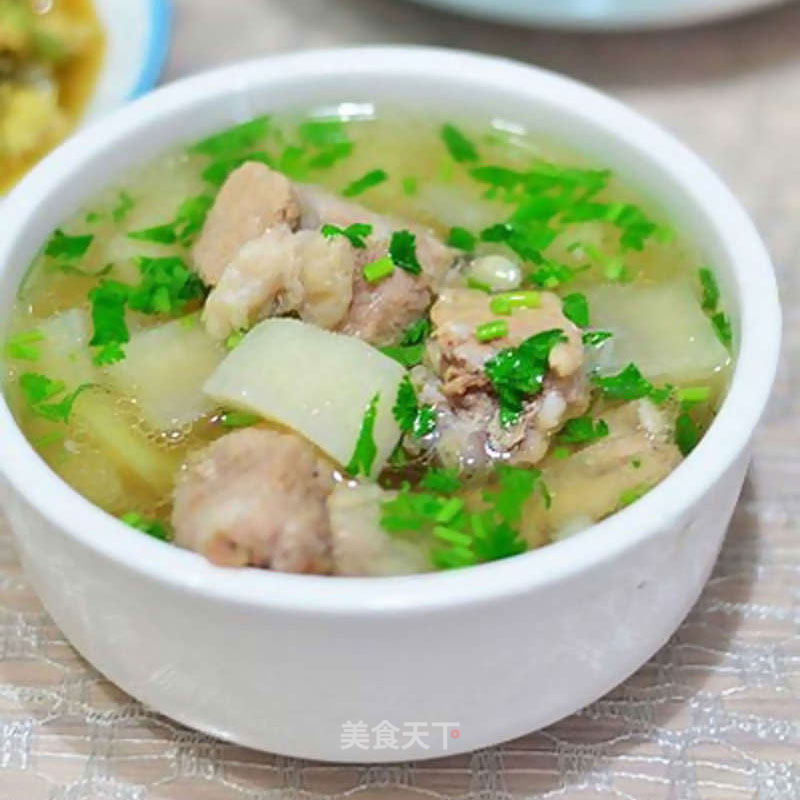 A Bowl of Soup for Early Autumn Tonic-pork Ribs and Radish Soup recipe