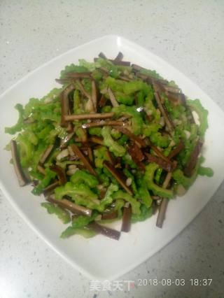 Bitter Gourd Stir-fried Dried Tea recipe