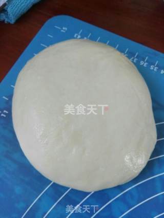 Egg Yolk Pastry ~ Detailed Process of Kneading The Oily Crust by Hand recipe