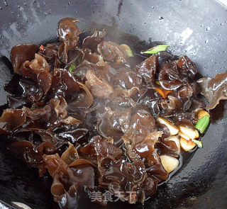Appetizing Meal-shredded Fungus Cabbage recipe