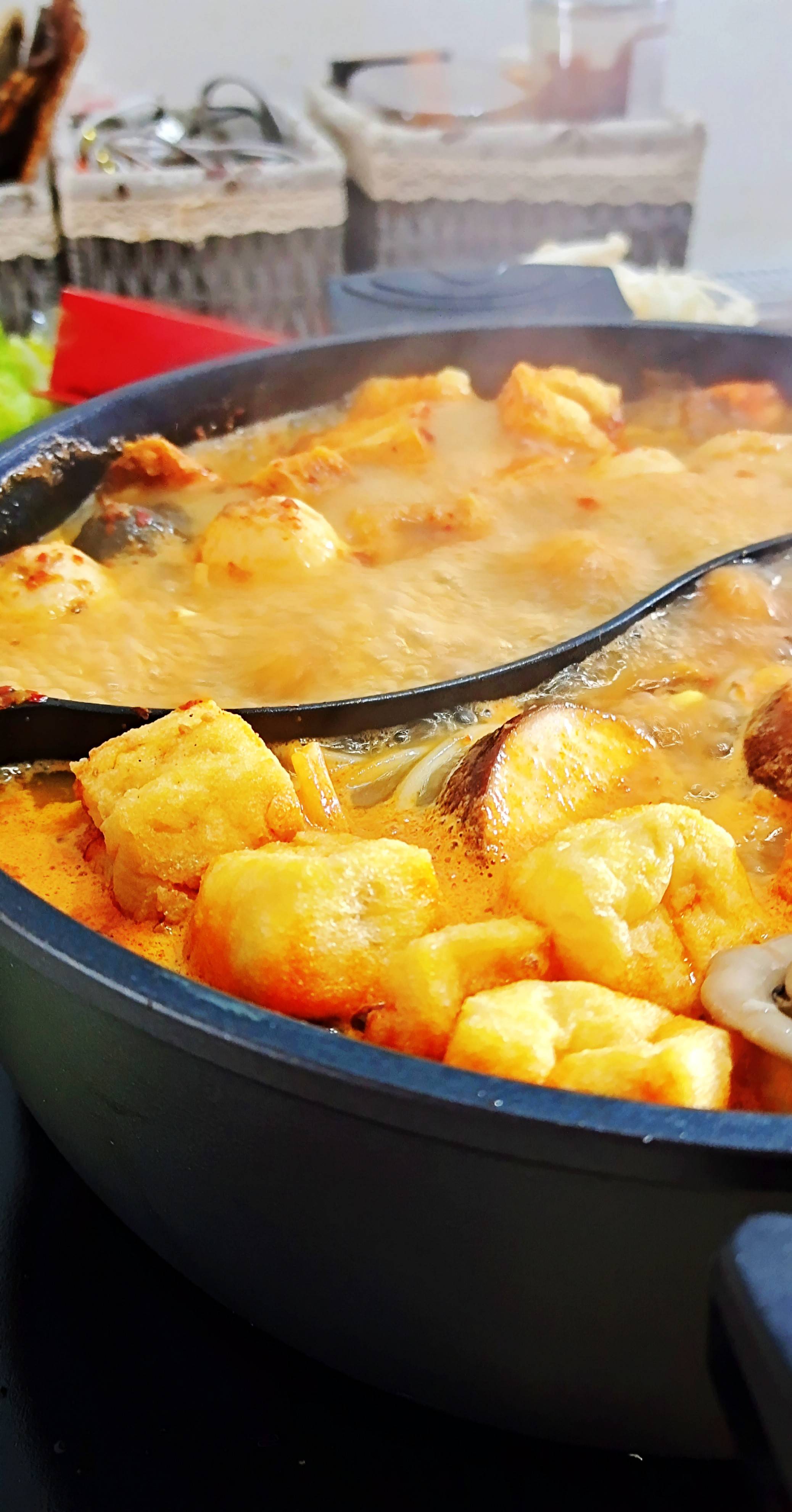 Xiabuxiabu Mandarin Duck Head Hot Pot, Easy to Make at Home recipe