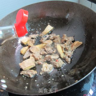 Stir-fried Beef Brisket with Chili Celery recipe
