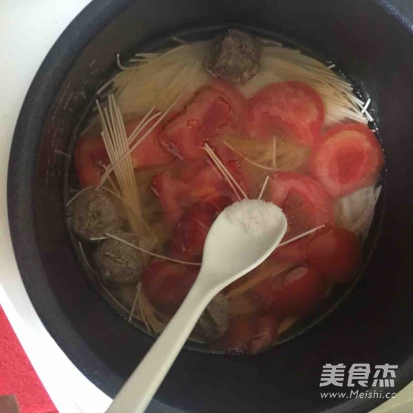 Western Red Pan Beef Ball Noodle Soup recipe