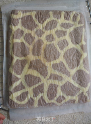 Giraffe Chiffon Cake Roll recipe