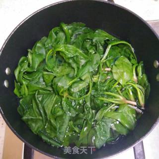 Spinach with Yellow Clams recipe