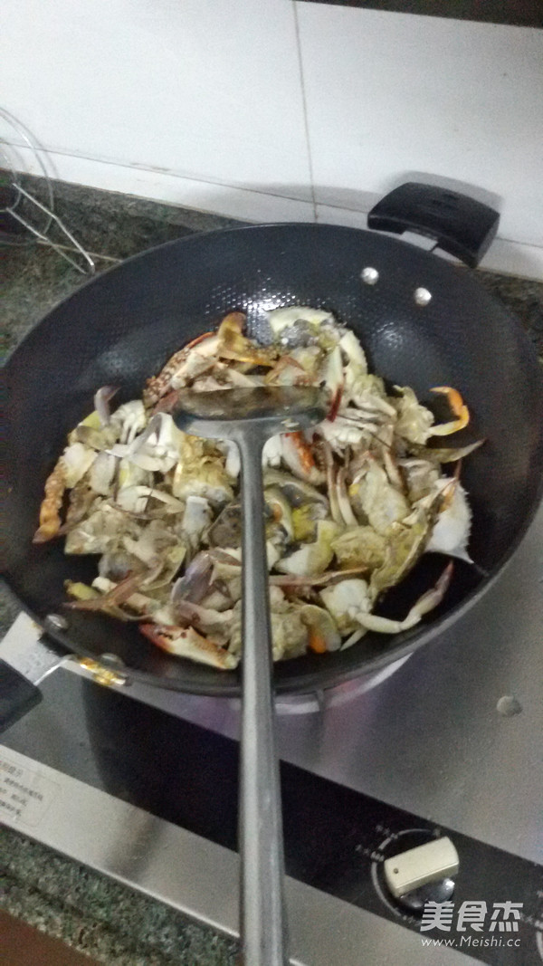 Fried Crab with Chives recipe