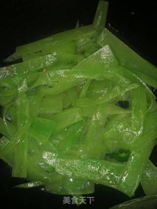 Stir-fried Tofu with Lettuce recipe