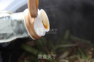 Braised Noodles with Beans recipe