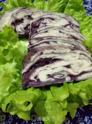 "sweet and Salty Steamed Buns with Purple Potato Sauce" Sliced Steamed Buns with Purple Potato Sauce recipe