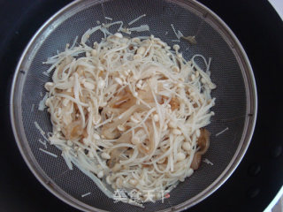 Cold and Crispy Enoki Mushroom Jellyfish Shreds recipe