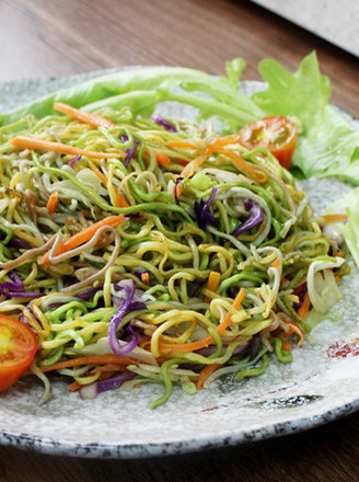 Three Silk Vegetarian Fried Noodles, A Bowl of Nutritious Noodles Made with Vegetable Juice-- recipe