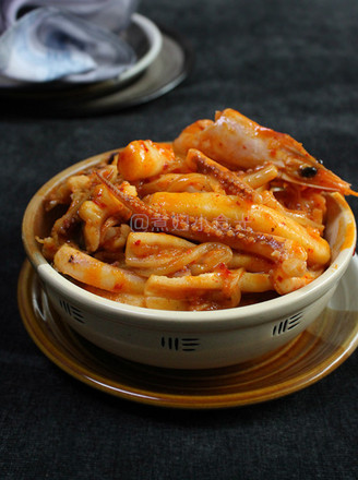 Fried Rice Cake with Seafood Kimchi