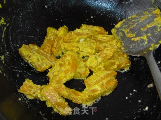 Baked Pumpkin with Salted Egg Yolk recipe