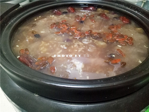 Wine Fermented White Fungus Soup recipe