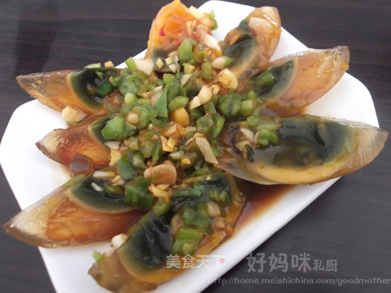 Preserved Eggs with Green Peppers