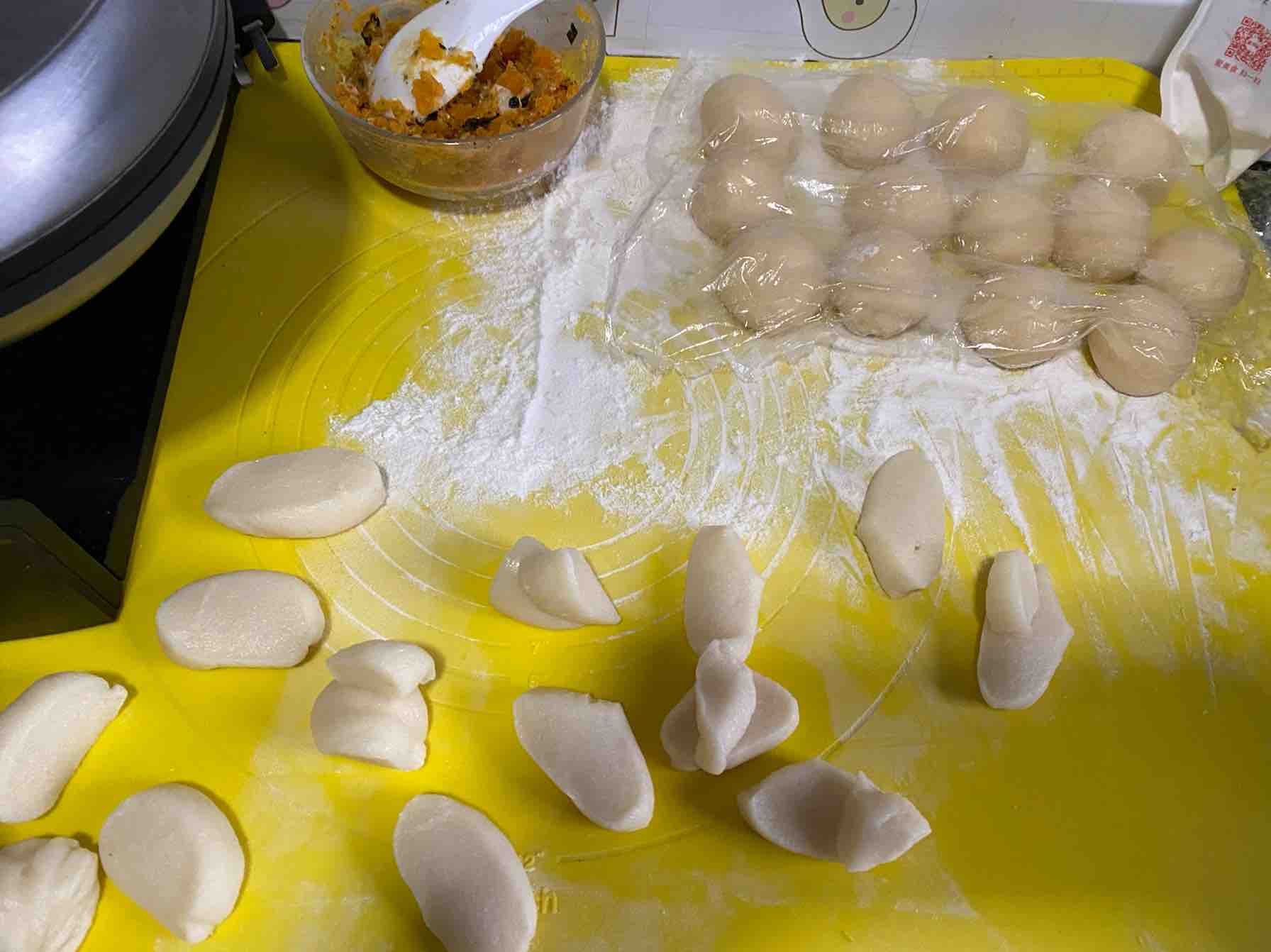Mochi Salted Egg Yolk Waffles recipe