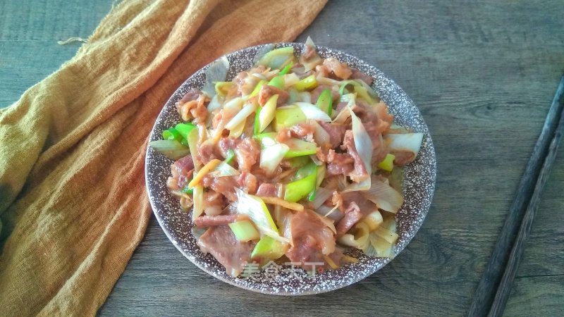 Stir-fried Lamb with Scallions recipe