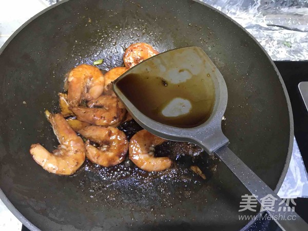 Little Grandma's Braised Prawns in Oil recipe