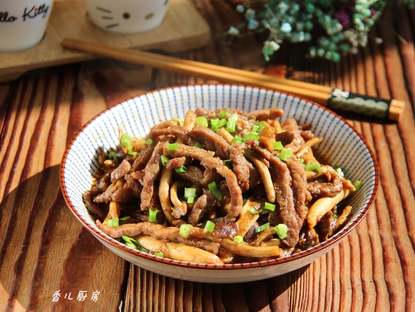 Shredded Beef with Tea Tree Mushroom and Black Pepper recipe