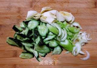 Pan-fried Celery and Cucumber Juice recipe