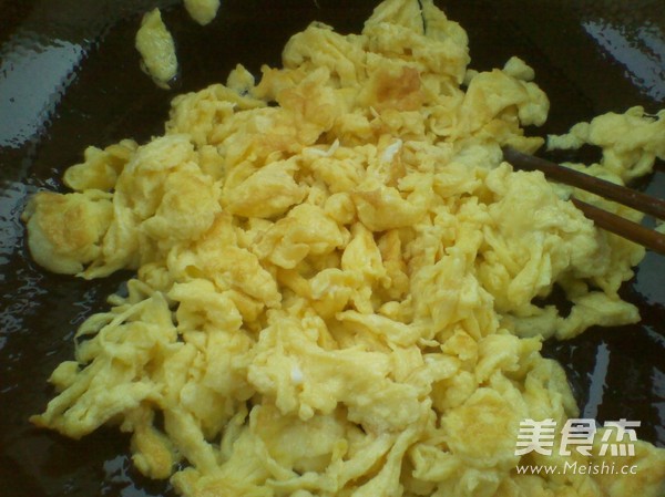 Scrambled Eggs with Tomatoes and Beans recipe