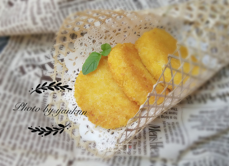 Fried Glutinous Rice Cake with Bread Crumbs recipe