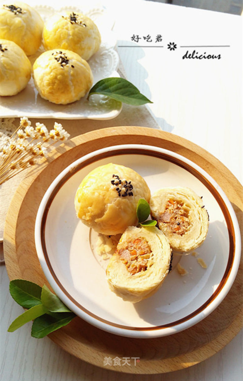 Su-style Mustard and Fresh Meat Mooncakes recipe