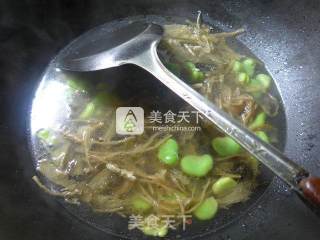 Broad Bean Soup with Bamboo Shoots and Dried Vegetables recipe