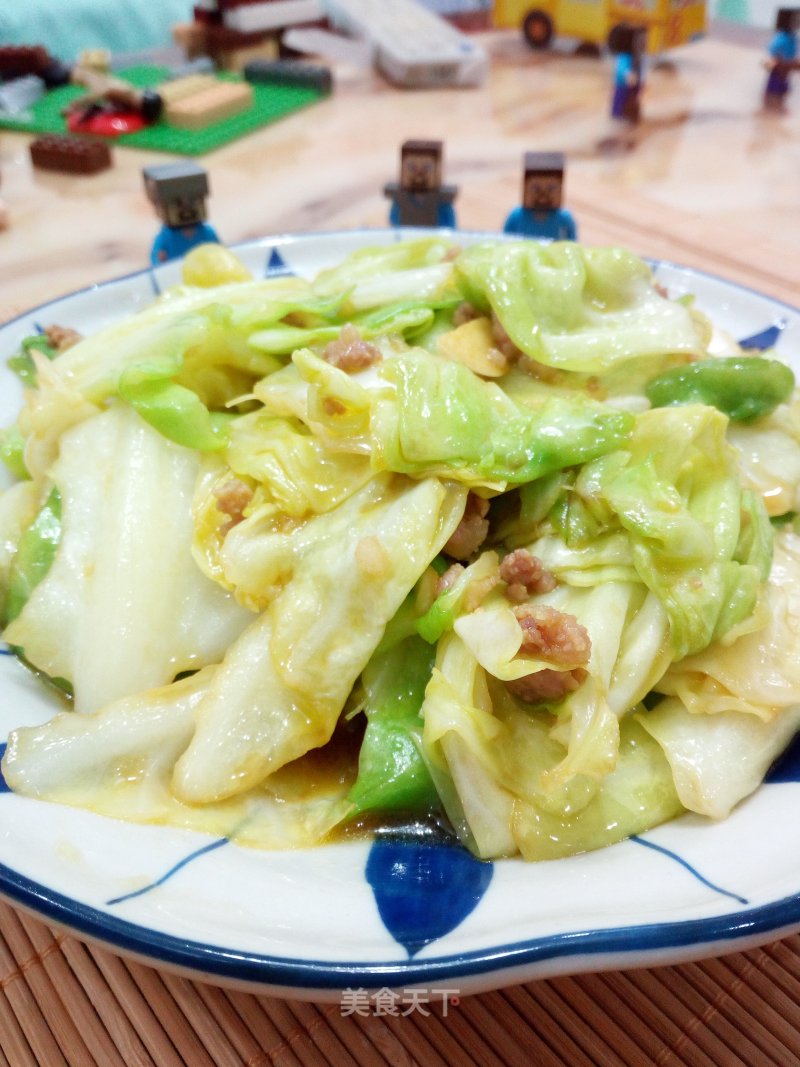 Shredded Cabbage with Minced Meat recipe