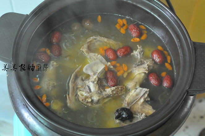 Yam Suckling Pigeon Soup recipe