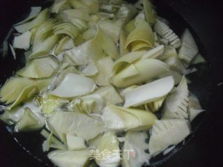 Spring Bamboo Shoots Roasted Knuckles recipe