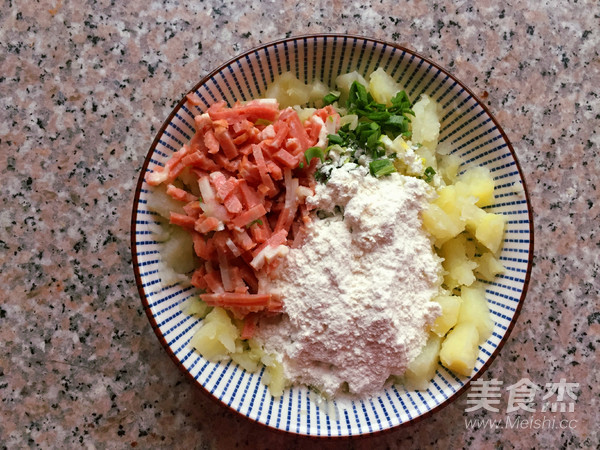 Potato Cake with Black Pepper recipe