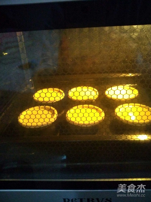 Whole Egg Tart with Strawberry Sauce recipe