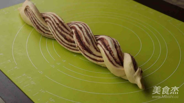 Bean Paste Twisted Bun recipe