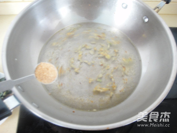 Broccoli Stewed with Preserved Egg recipe