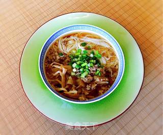 Oatmeal Noodles with Crispy Bamboo Shoots and Minced Pork recipe